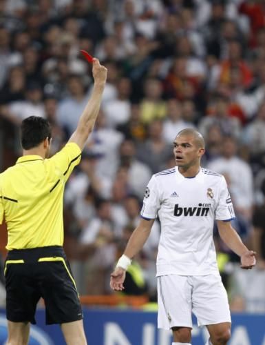 2011-04-272011-04-27t201602z_01_mad715_rtridsp_3_soccer-champions_reuters