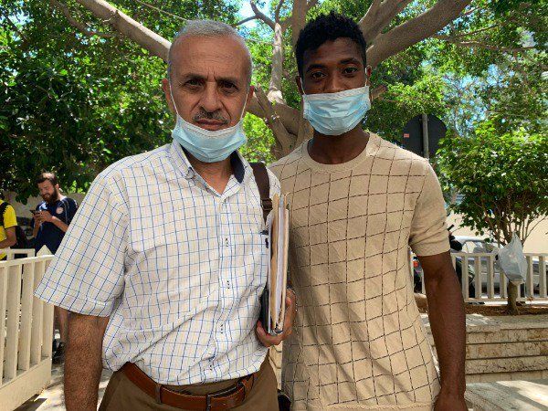 علي بسمة مع مدير النادي حسن عباس 