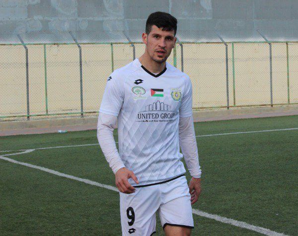 تامر صيام لاعب شباب الخليل