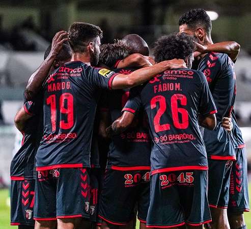 لاعبو براجا