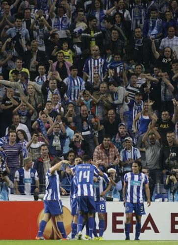 2011-04-282011-04-28t210115z_01_mvi12_rtridsp_3_soccer-europa_reuters