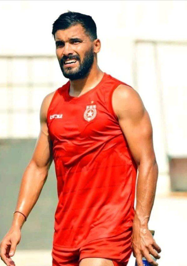 حسين بن عيادة 