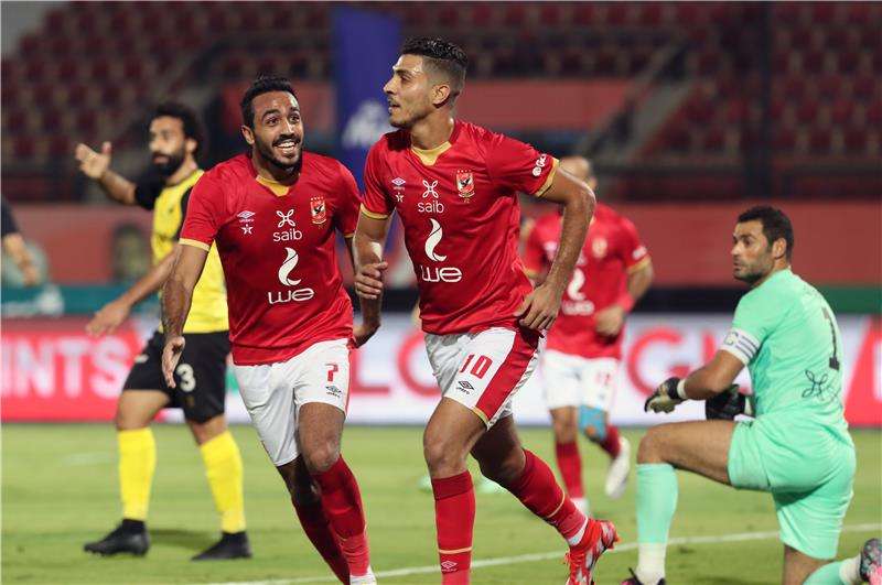 لاعبو الأهلي