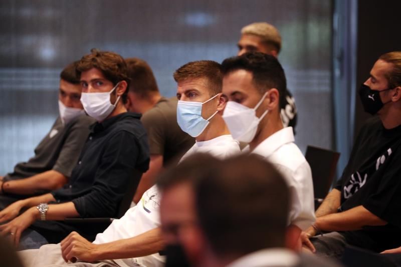 لاعبو برشلونة