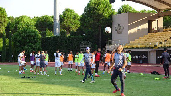 لاعبو الإفريقي