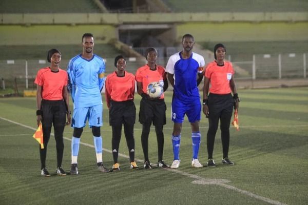 طاقم التحكيم