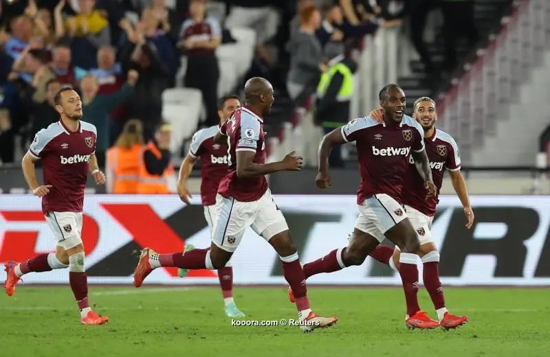 ?i=reuters%2f2021-08-23%2f2021-08-23t204424z_646664086_up1eh8n1llz9i_rtrmadp_3_soccer-england-whu-lei-report_reuters