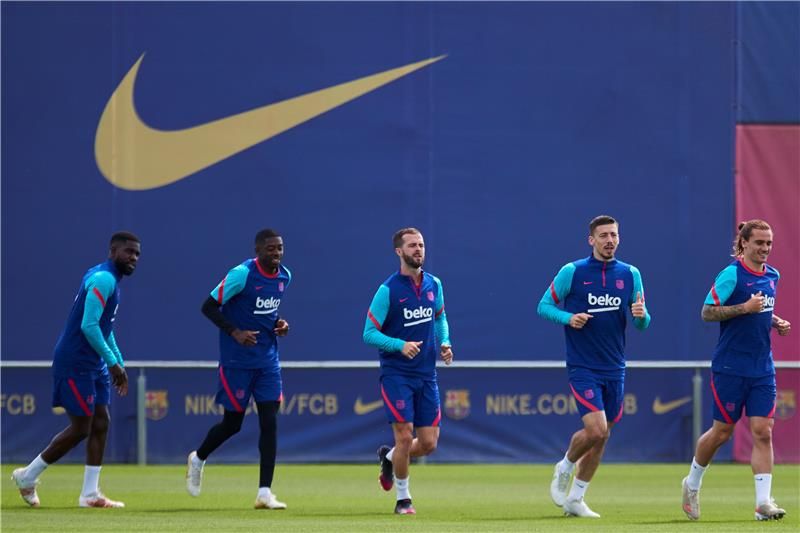 لاعبو برشلونة