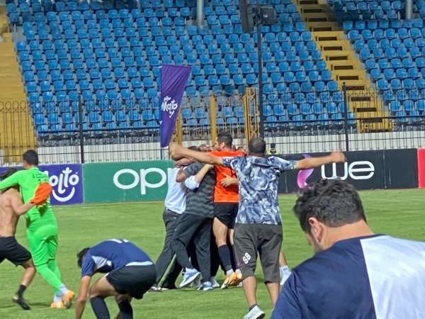 فرحة لاعبي البنك الأهلي 