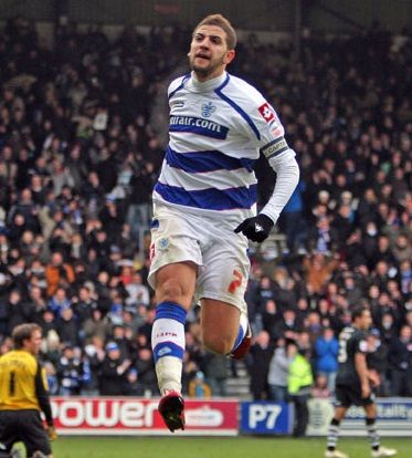 عادل تاعرابت قائد كورينز بارك رينجرز