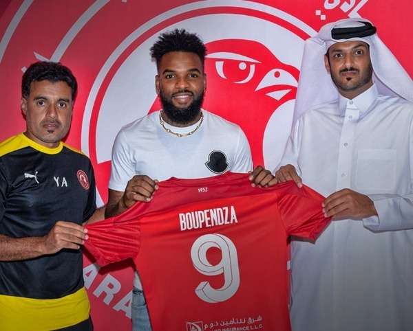 بعد توقيع العقود