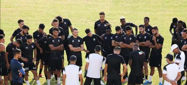 سوليناس مع اللاعبين 