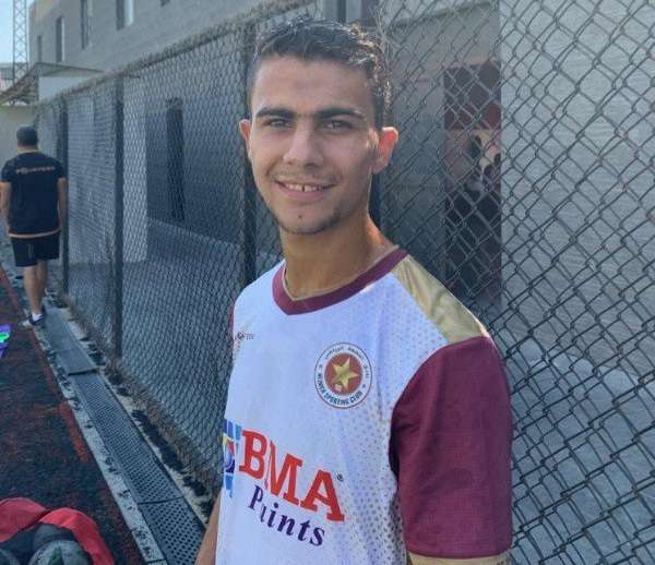 طه الأحمد بقميص النجمة