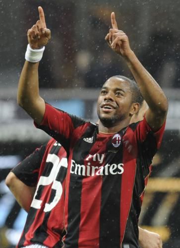 2010-10-16t181536z_01_rom109_rtridsp_3_soccer-italy_reuters