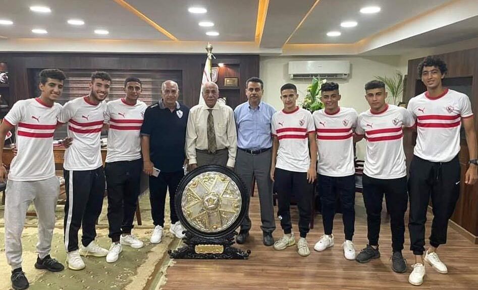 حسين لبيب مع ناشئي الزمالك