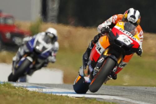 2011-05-012011-05-01t135549z_01_jmr15_rtridsp_3_motocycling_reuters
