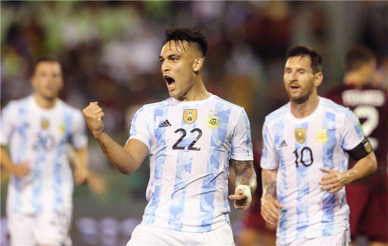 لاوتارو مارتينيز