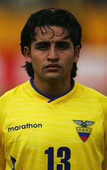 باول امبروسى مدافع الأكوادور 