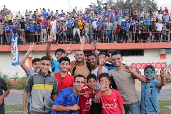 فرحة شباب رفح بلقب الدوري