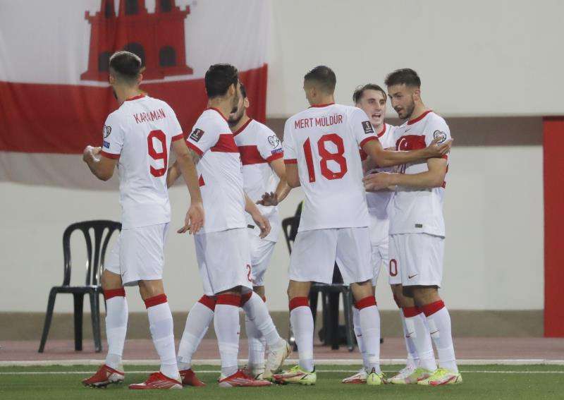 لاعبو منتخب تركيا 