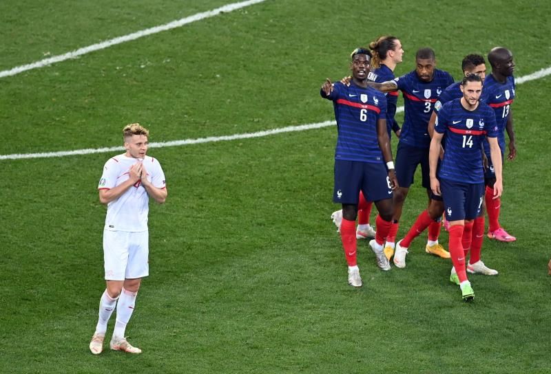 رابيو مع لاعبي فرنسا