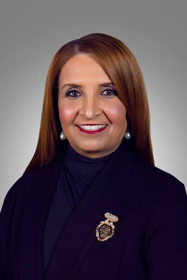 حياة بنت عبدالعزيز آل خليفة