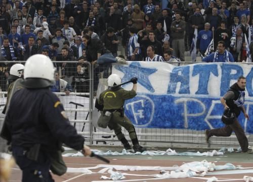 2011-04-302011-04-30t214649z_01_ath05_rtridsp_3_soccer-europe-greece-cup_reuters