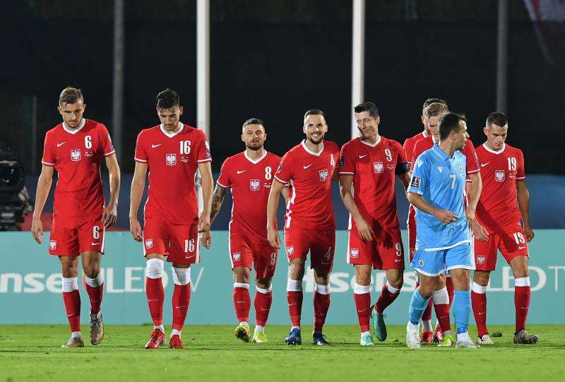 لاعبو منتخب بولندا