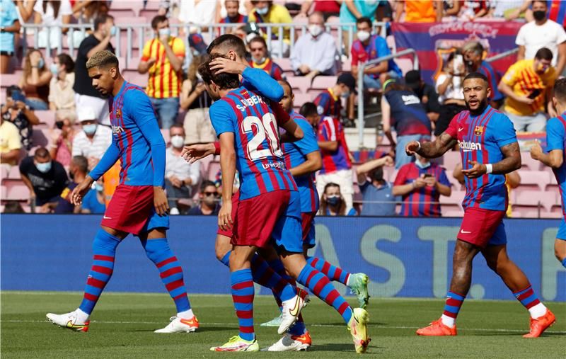 لاعبو برشلونة 