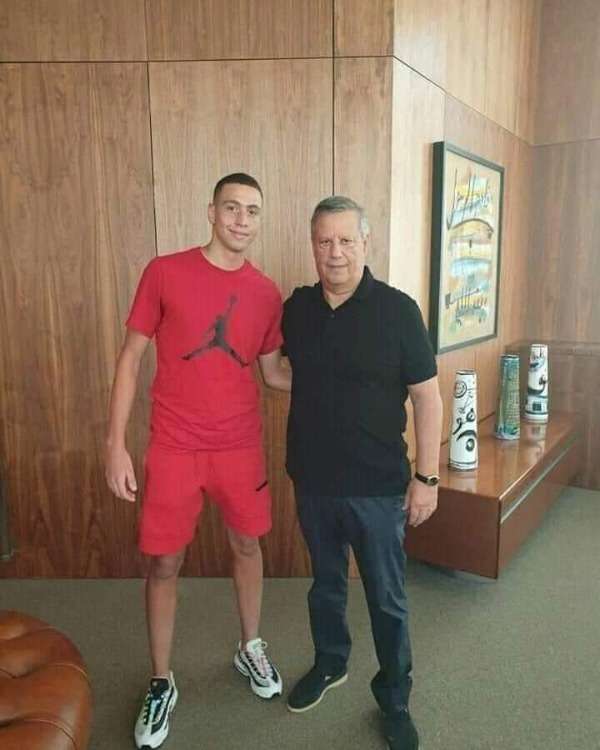 المدب والعايب