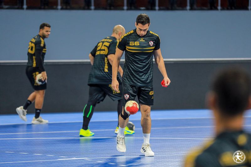 أحمد الأحمر