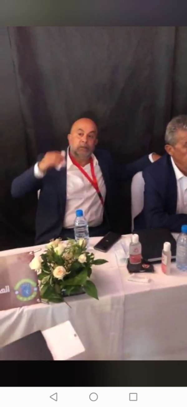 عماد بن حليمة يحتج على الوضع