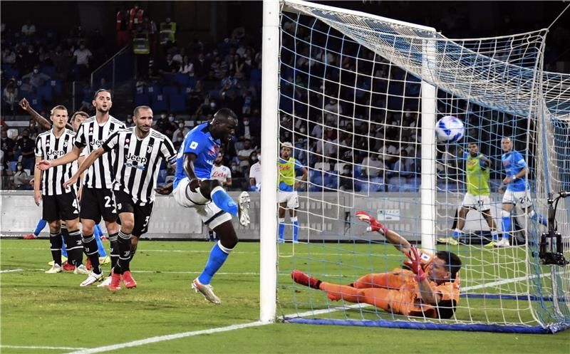 يوفنتوس ونابولي