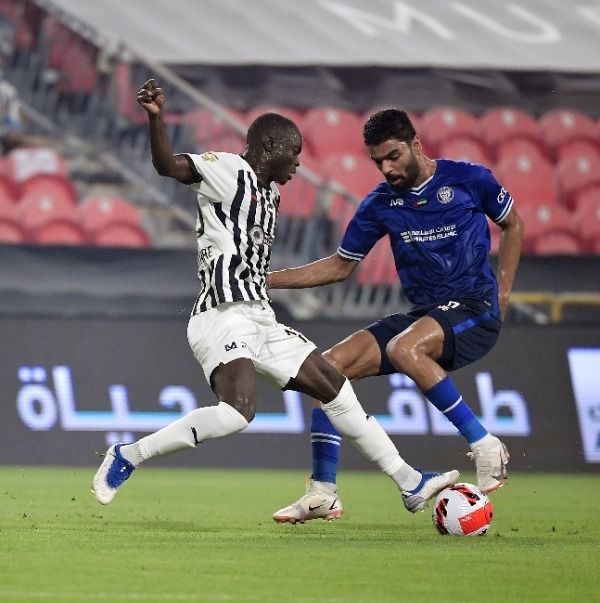 من الدوري الإماراتي