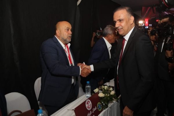 وديع الجرء صحبة عماد بن حليمة خلال الجلسة العامة 