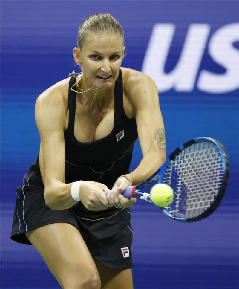  كارولينا بليسكوفا 