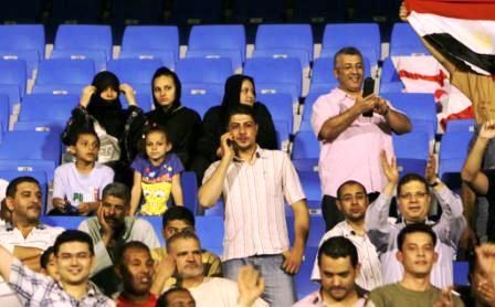 حضور نسائي من الجالية المصرية لمتابعة فريق الزمالك المتواجد بالسعودية