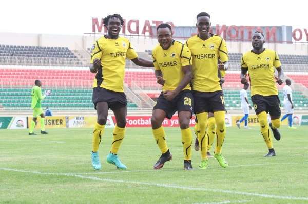 لاعبو فريق توسكر 