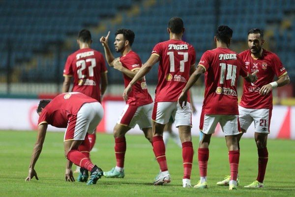 لاعبو الأهلي 