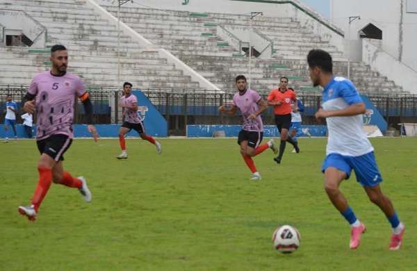 من مباراة الملعب التونسي واتحاد تطاوين