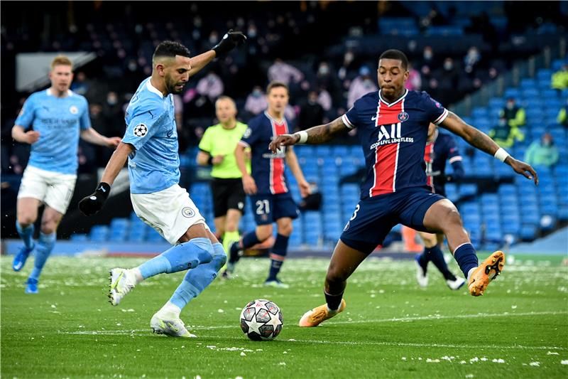 محرز في آخر مواجهة بين سيتي وباريس