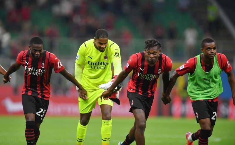 لاعبو ميلان