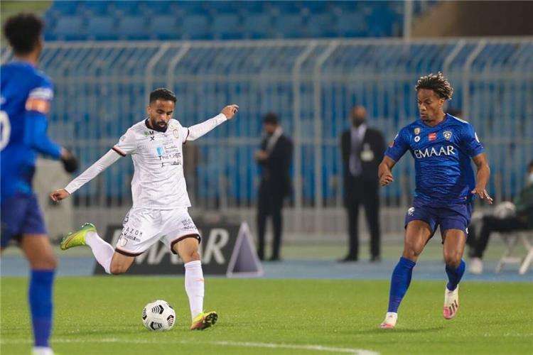 من مباراة سابقة بين الهلال والشباب