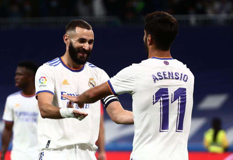 بنزيما وأسينسيو