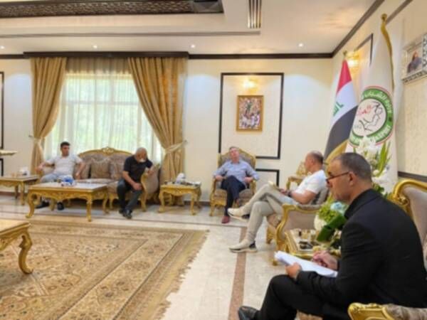 من الاجتماع