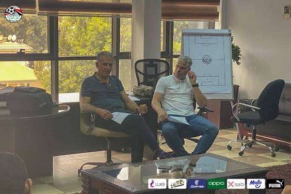 من اجتماع اليوم