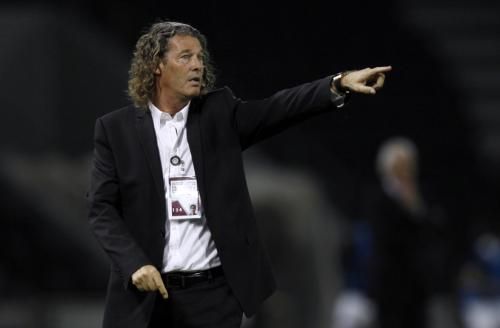 الفرنسي برونو ميتسو المدير الفني لنادي الغرافة القطري