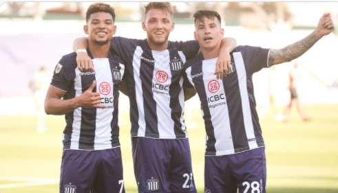 فرحة لاعبي تاييريس 