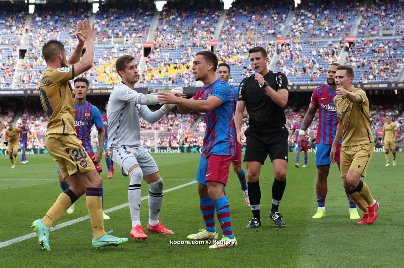 ?i=reuters%2f2021-09-26%2f2021-09-26t151441z_1885667811_up1eh9q16cfiw_rtrmadp_3_soccer-spain-fcb-lvt-report_reuters