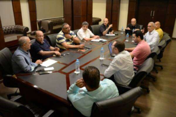 من الاجتماع